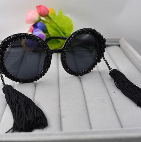 Load image into Gallery viewer, Fringed Pearl Rhinestone Retro Round Sunglasses
