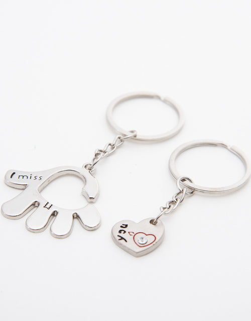 Load image into Gallery viewer, One Arrow Pierced Heart Lovers Zinc Alloy Keychain Lovers
