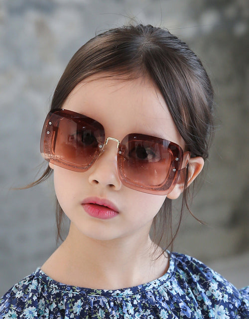 Load image into Gallery viewer, Fashion big box children&#39;s sunglasses
