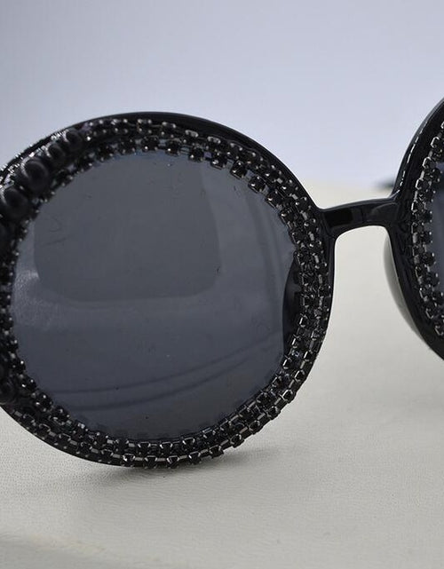 Load image into Gallery viewer, Fringed Pearl Rhinestone Retro Round Sunglasses
