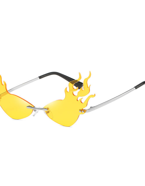 Load image into Gallery viewer, Triangle cat eye flame style sunglasses
