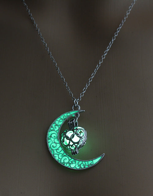 Load image into Gallery viewer, Glowing Pendant Necklaces Silver Plated Chain Necklaces
